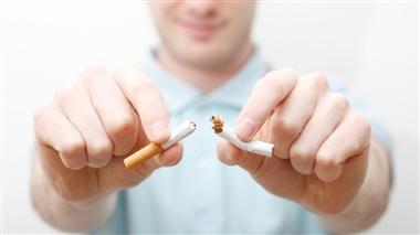 محققان کاهش خطرات ناشی از دود سیگار را بررسی می کنند
